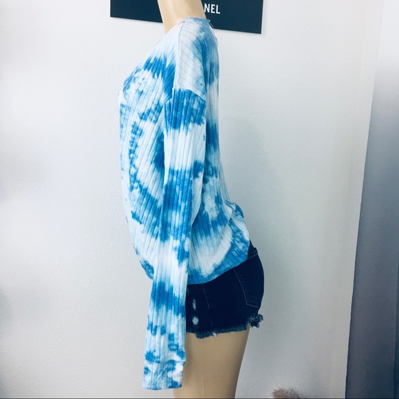 PINK Victoria’s Secret crop long sleeves tee - Picture 3 of 6